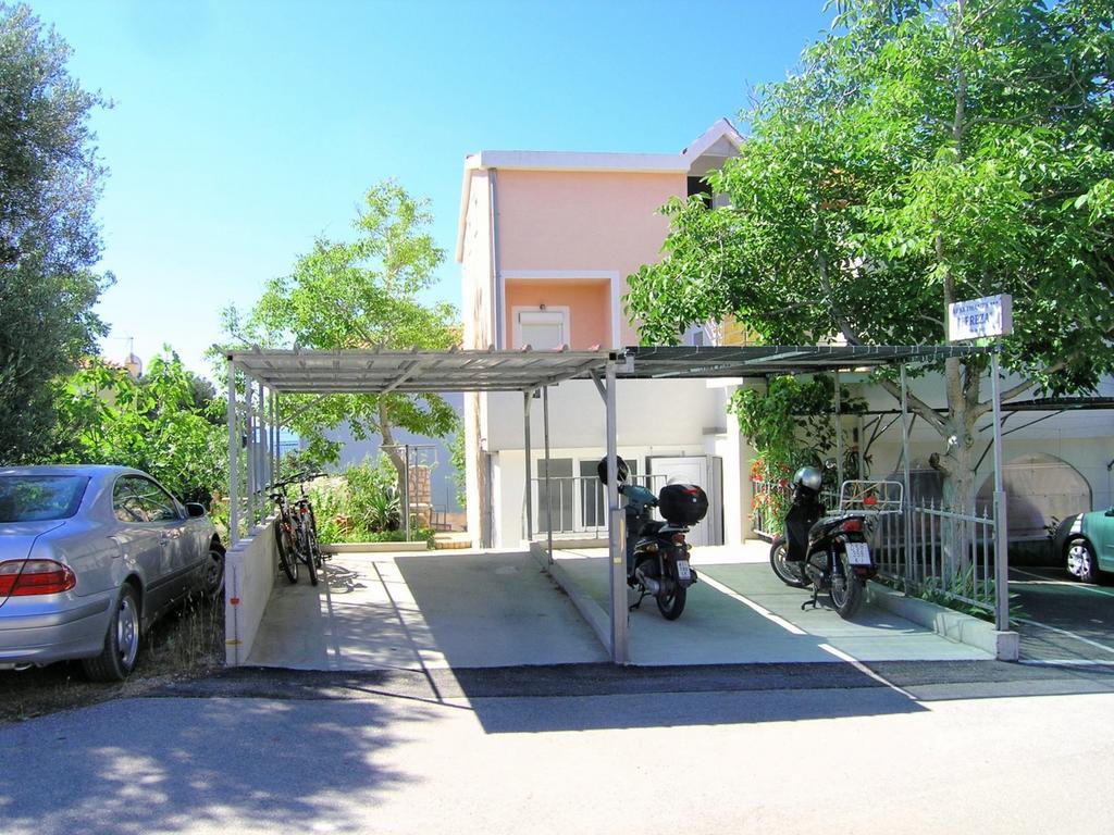 Apartment Miroslav Krk Town Quarto foto
